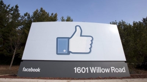 Entrada de la sede central de Facebook en Menlo Park, California (EEUU). EFE