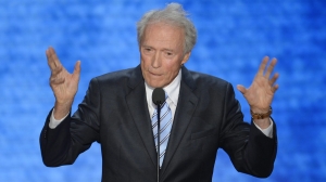 Clint Eastwood izan da Romneyren gonbidatu berezia