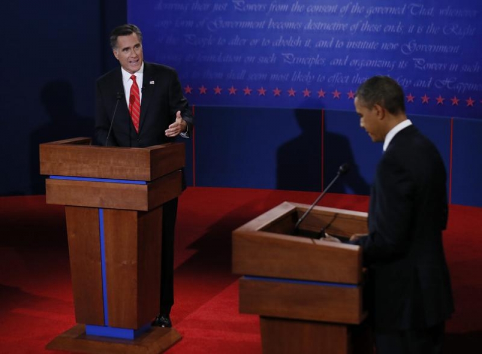 Mitt Romney y Barack Obama, durante el primer debate electoral. EFE