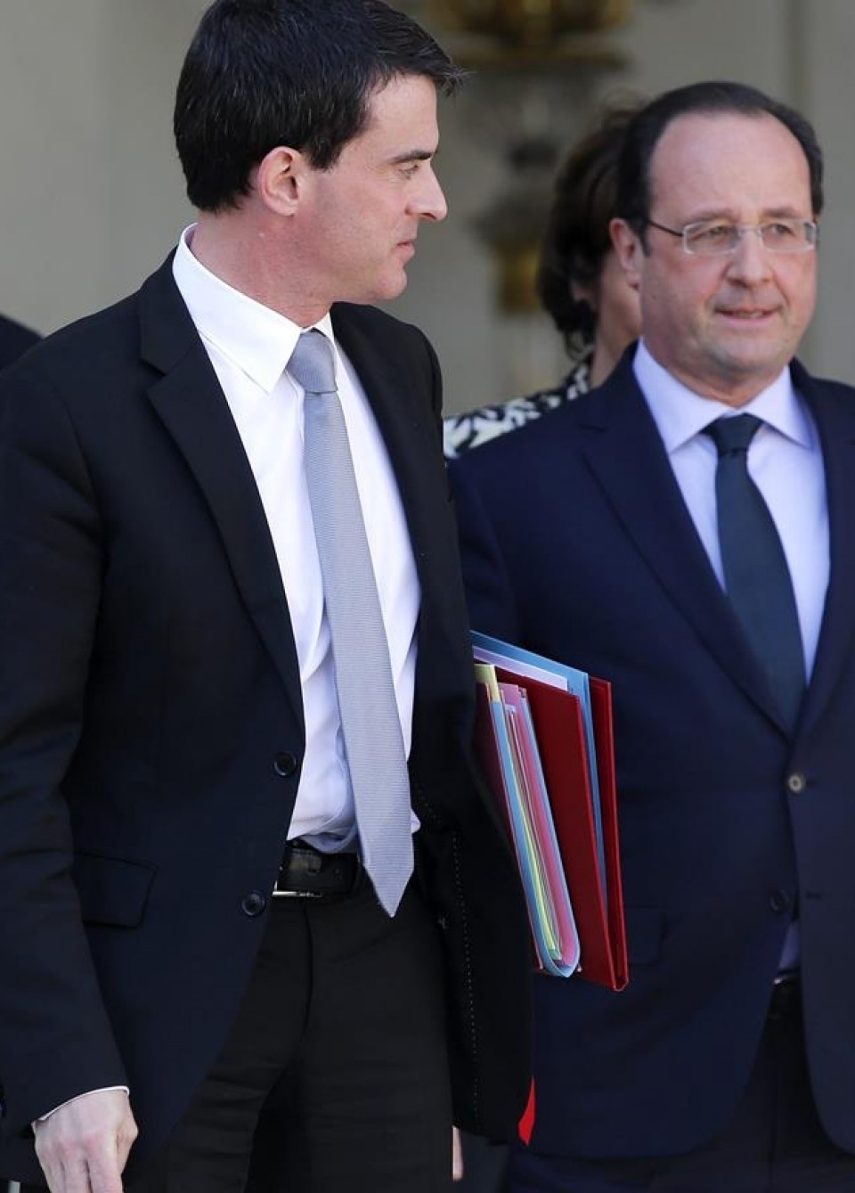 Manuel Valls junto a Hollande EFE