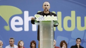 Josu Juaristi, en el acto de inicio de la campaña electoral de EH Bildu, en Pamplona/Iruña. EFE