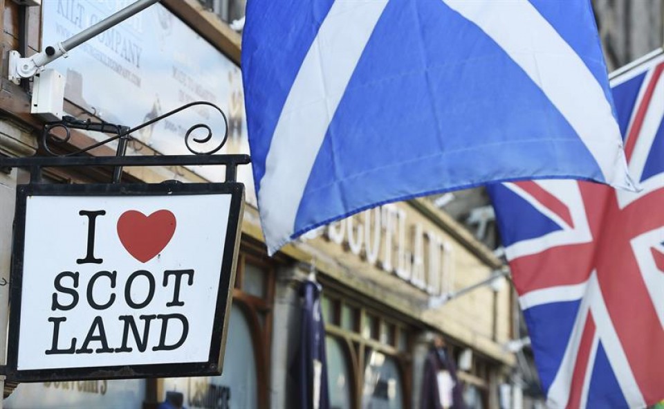 Eskoziak independente izateko egingo lituzkeen urratsak
