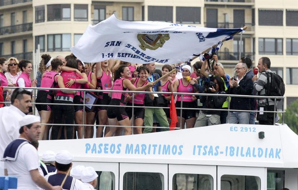 San Juanek irabazi du emakumezkoen bandera. Argazkia: EFE