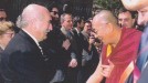  Dalai Lamarekin, ordezkari tibetarrak Euskal Herrira egindako bisitan. 1997