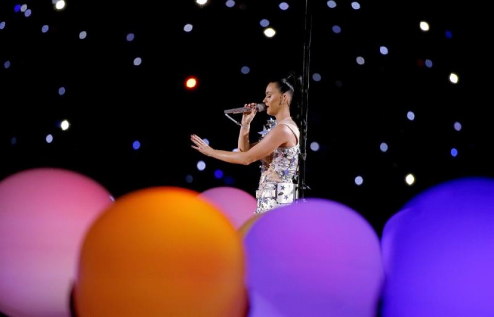 Actuación de Katy Perry en la Super Bowl. Foto: EFE.