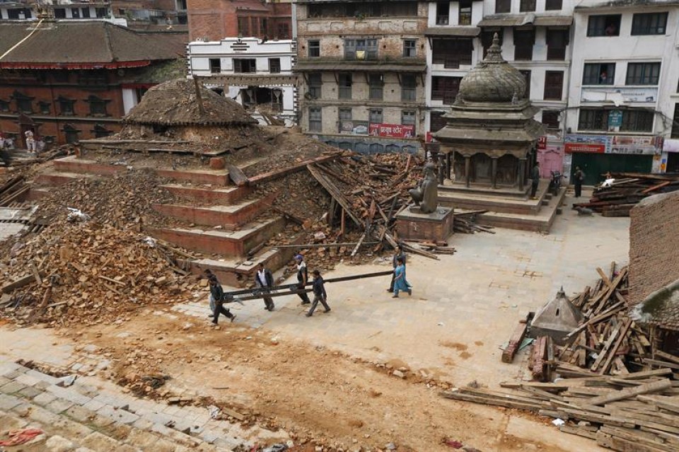 Katmandu, erabat suntsituta. Argazkia: EFE