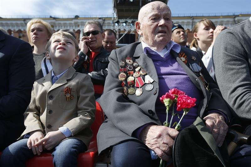 GARAIPENAREN EGUNA DIA DE LA VICTORIA II MUNDU GERRAREN AMAIERAREN URTEURRENA ERRUSIA EFE