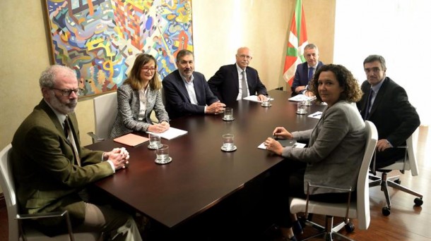 Plan de Paz evaluación Bakea eta Bizikidetza txostena. Jonan Fernandez Iñigo Urkullu Monika Hernando. EFE