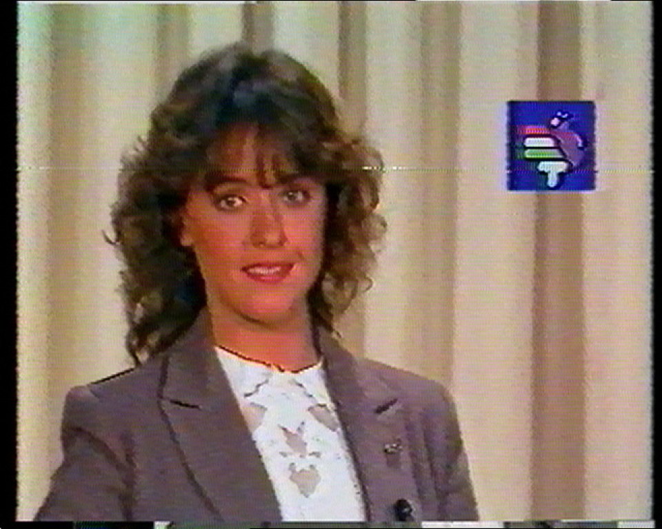 La presentadora Elene Lizarralde durante la primera emisión de ETB. Foto: EITB