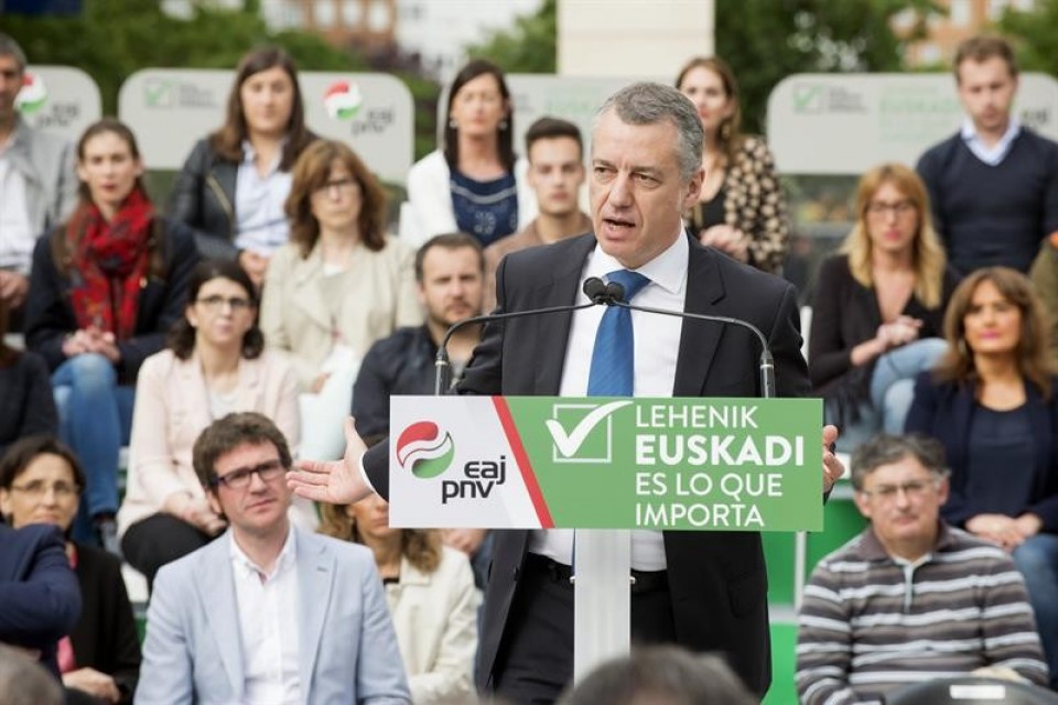 El lehendakari y candidato jeltzale, Iñigo Urkullu, en un acto de campaña, en junio. Foto: EFE