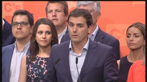 Albert Riverak negoziatzea eskatu die PP eta PSOEri 