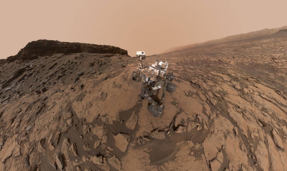 negro Abandonar Administración Foto: El 'selfie' de Curiosity en Marte
