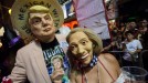 Disfraces de Donald Trump y Hillary Clinton, en Halloween en China