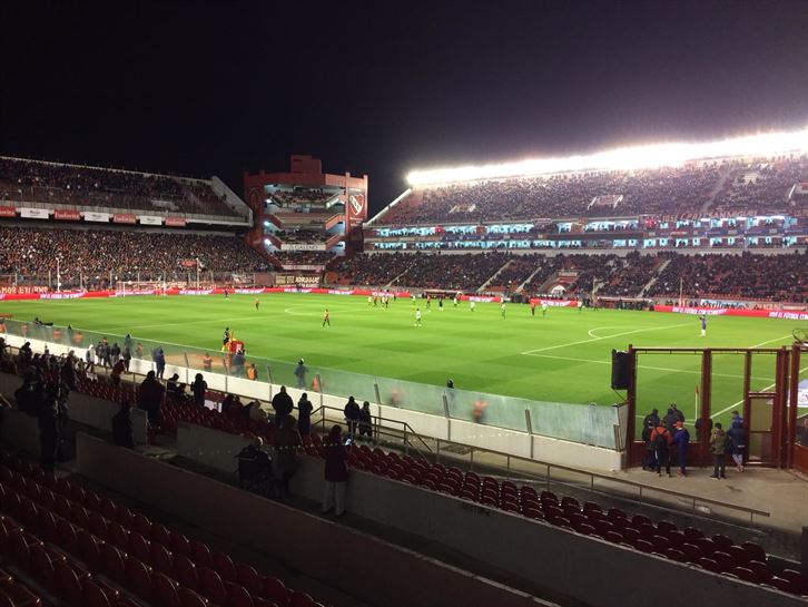 Un partido en el campo del Independiente