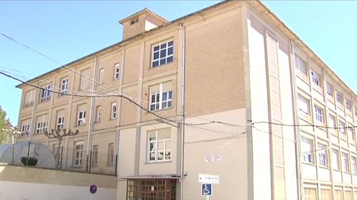 Colegio el Puy de Estella (Navarra). Imagen obtenida de un vídeo de EiTB.