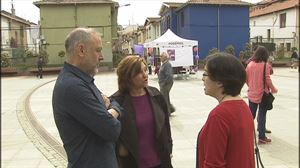 Roberto Uriarte y Pilar Garrido en el acto de campaña de Elkarrekin Podemos en Getxo