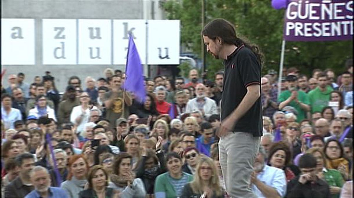 Pablo Iglesias en el acto de campaña de Elkarrekin Podemos en Otxarkoaga