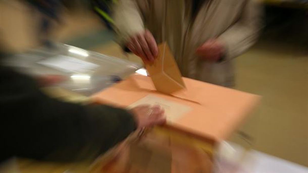 Votación en las elecciones generales de 2019. Foto: Efe