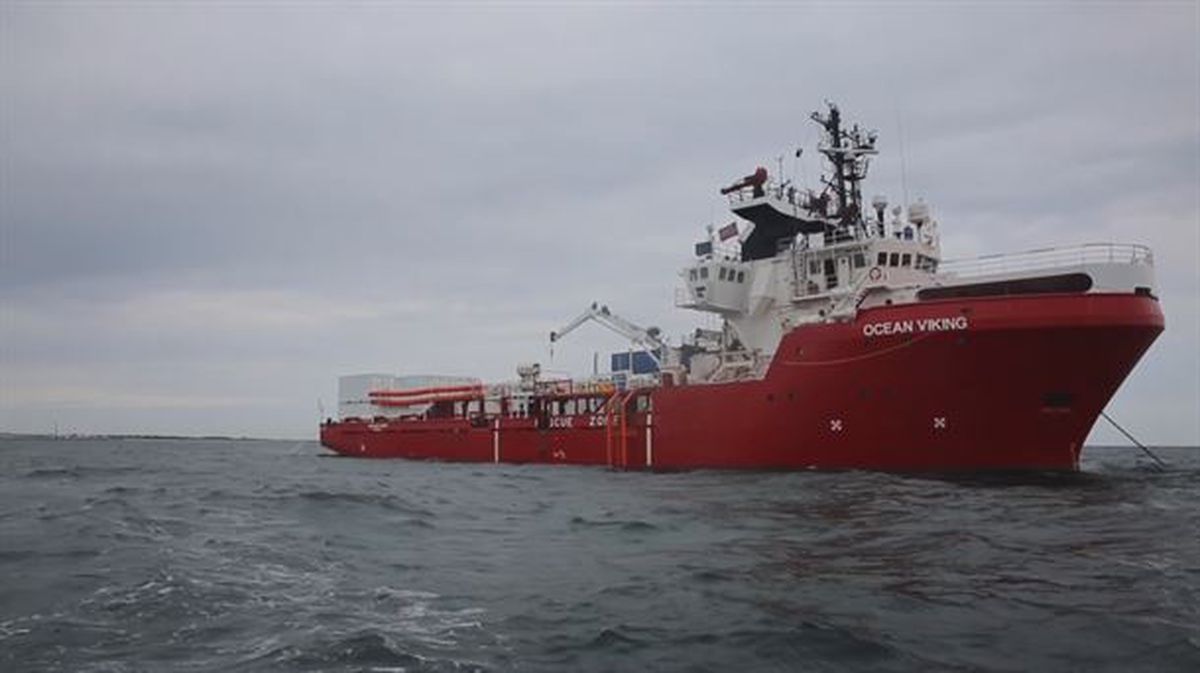 El barco Ocean Viking, de la organización humanitaria SOS Méditerranée. Foto de archivo: EFE
