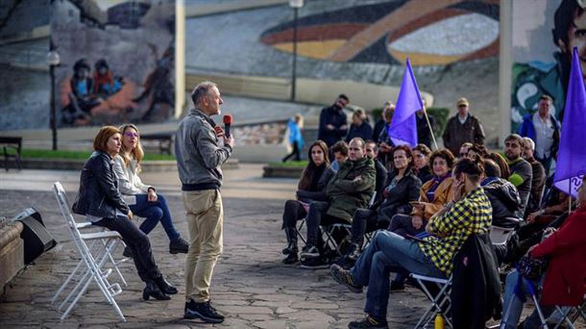 Roberto Uriarte, en el acto de campaña de Elkarrekin Podemos en Bilbao. Foto: EiTB