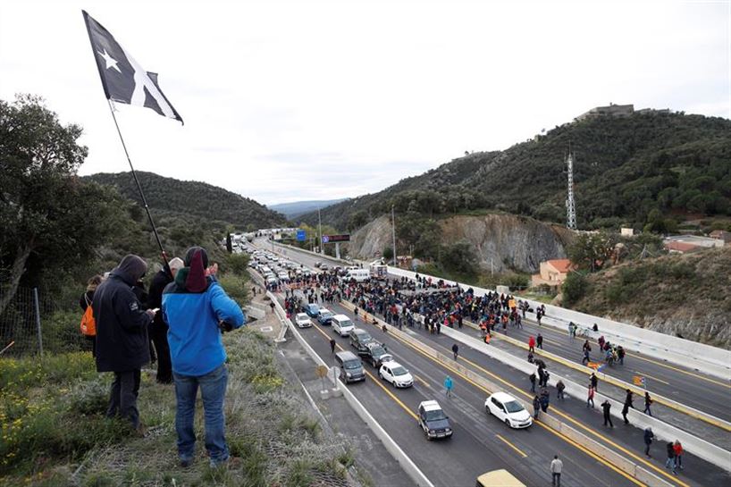 Tsunami Democràtic bloquea la frontera de la Jonquera (EFE)