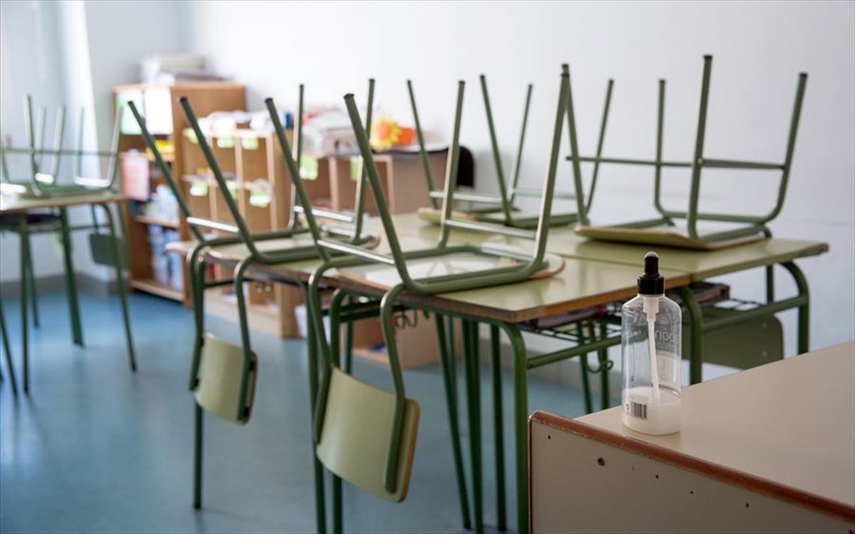 Una aula vacía en la escuela de Labastida.