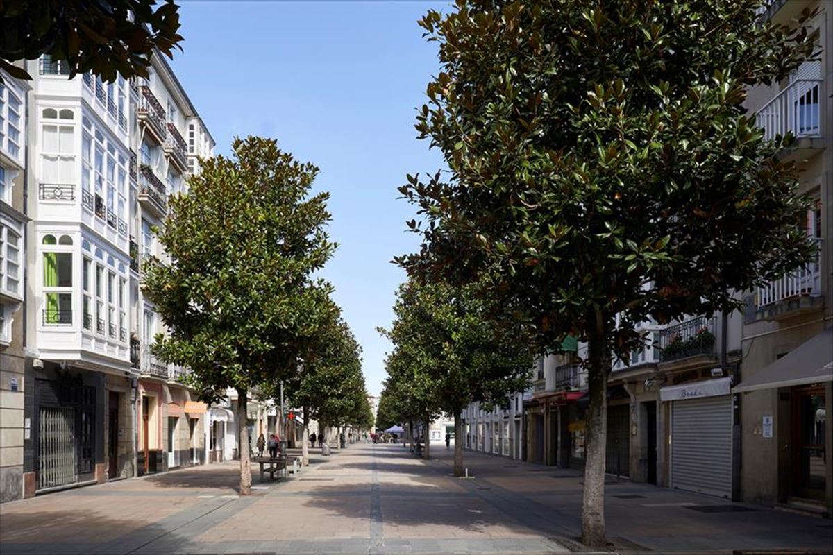Vitoria-Gasteiz ayer, nadie en la calle.