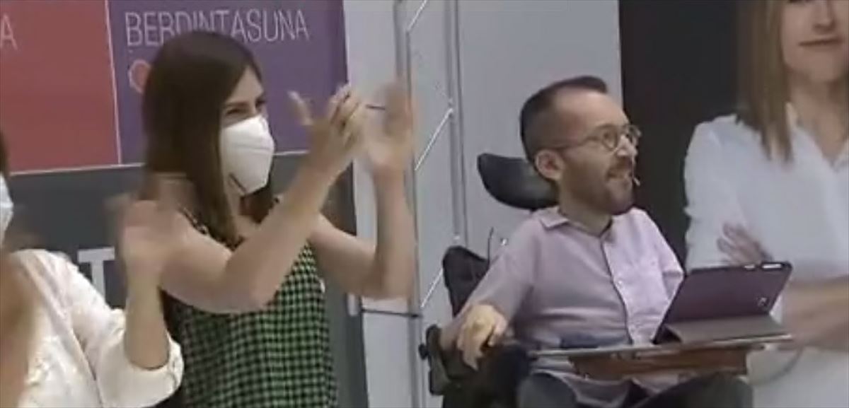 Acto de Elkarrekin Podemos-IU en Vitoria-Gasteiz