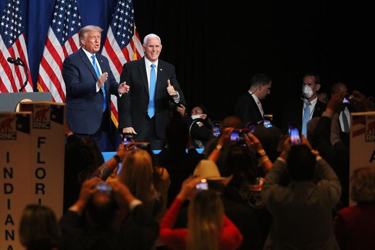 Donal Trump y Mike Pence, candidatos a la Presidencia y a la Vicepresidencia por los republicanos