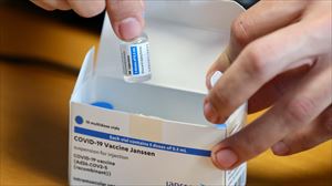 Una caja de la vacuna de Janssen contra el coronavirus