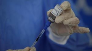 Un vial de la vacuna de Astrazeneca. Foto: EFE.