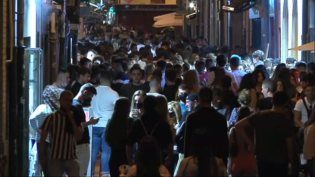 Calles llenas de gente en Pamplona