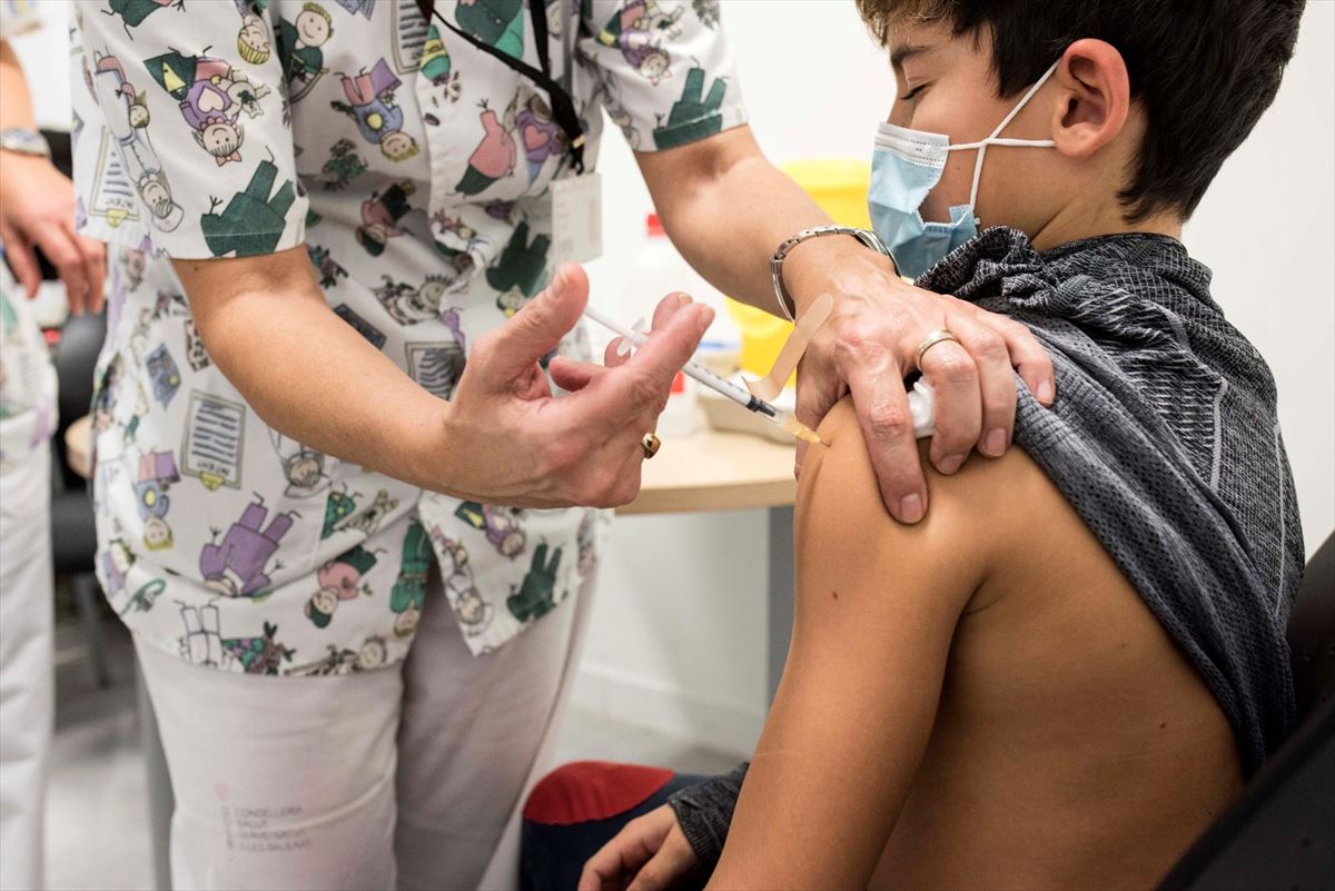 Vacunación infantil. Foto: Efe
