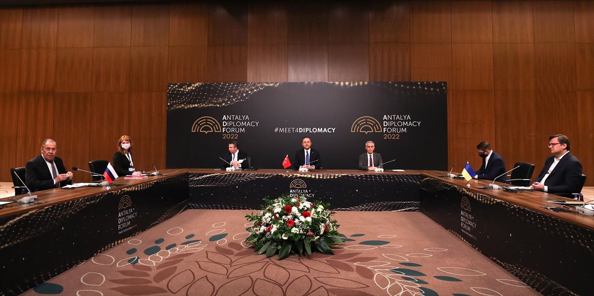 Reunión entre Rusia y Ucrania en Turquía. Foto: EFE