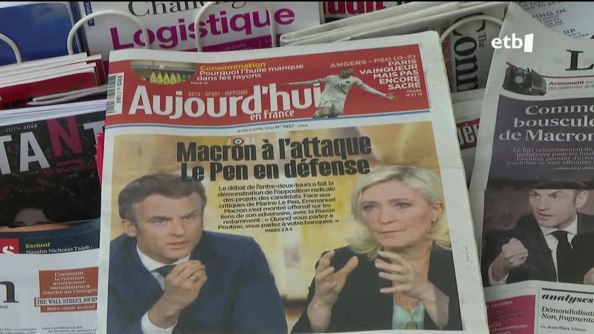 Macron eta Le Pen, egunkari bateko azalean. EITB Mediaren bideo batetik ateratako argazkia