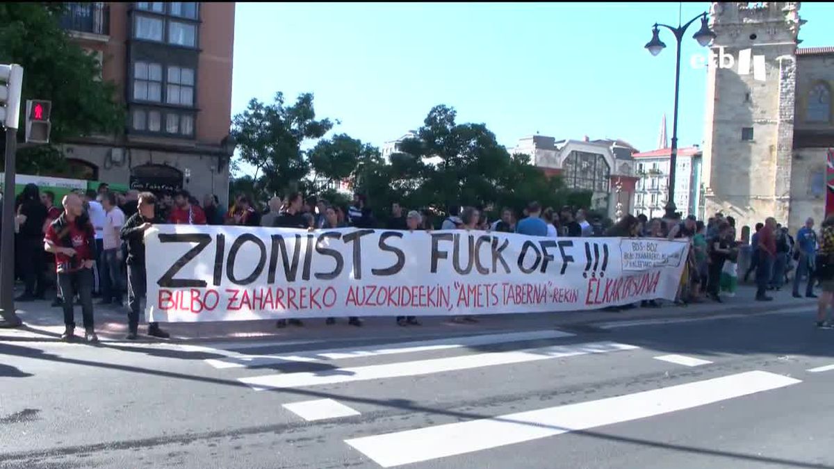 Manifestación a favor de Palestina. Foto obtenida de un vídeo de EITB Media