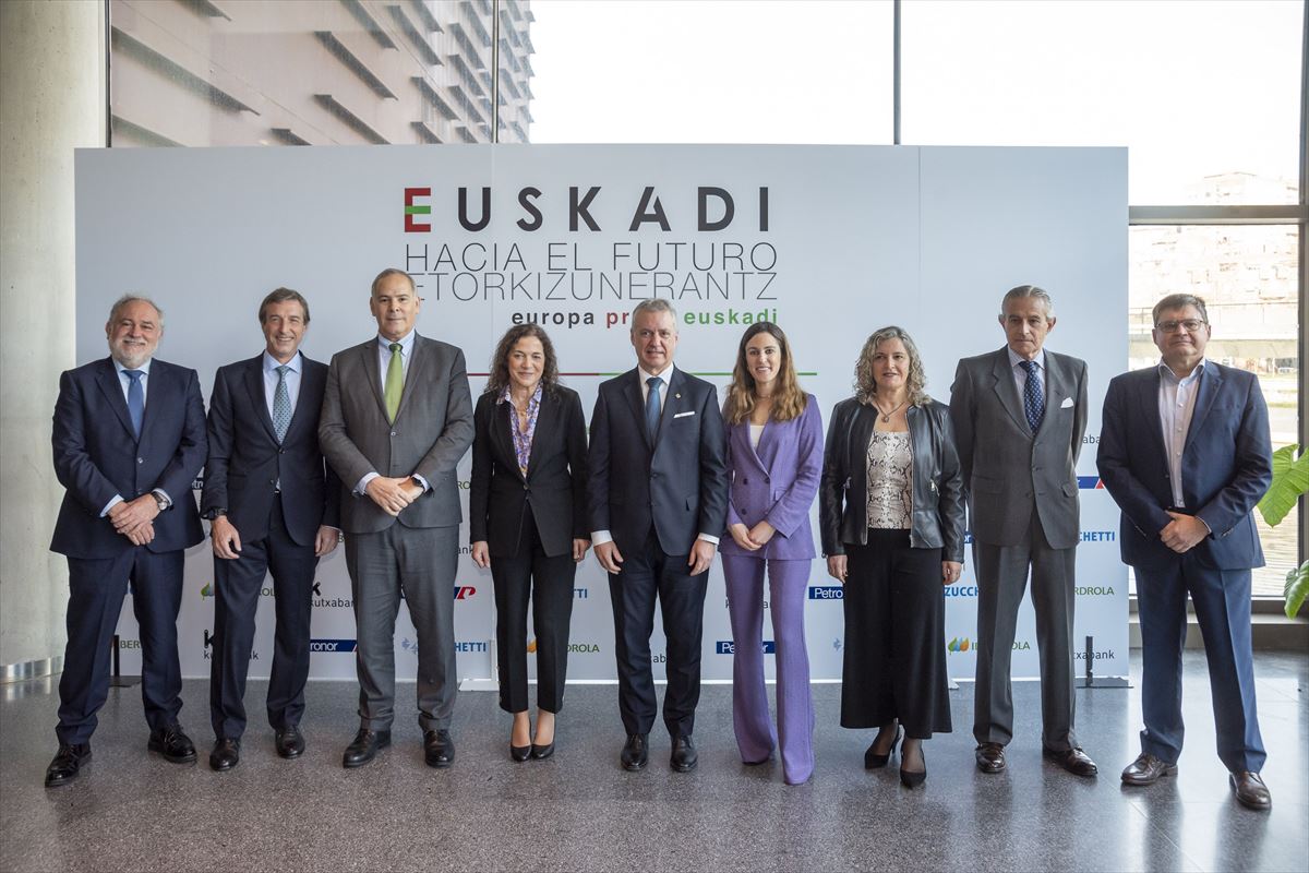 Jornada "Euskadi hacia el futuro-Etorkizunerantz", en el Palacio Euskalduna. Foto: Gobierno Vasco