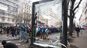 Disturbios en París. Foto: EFE