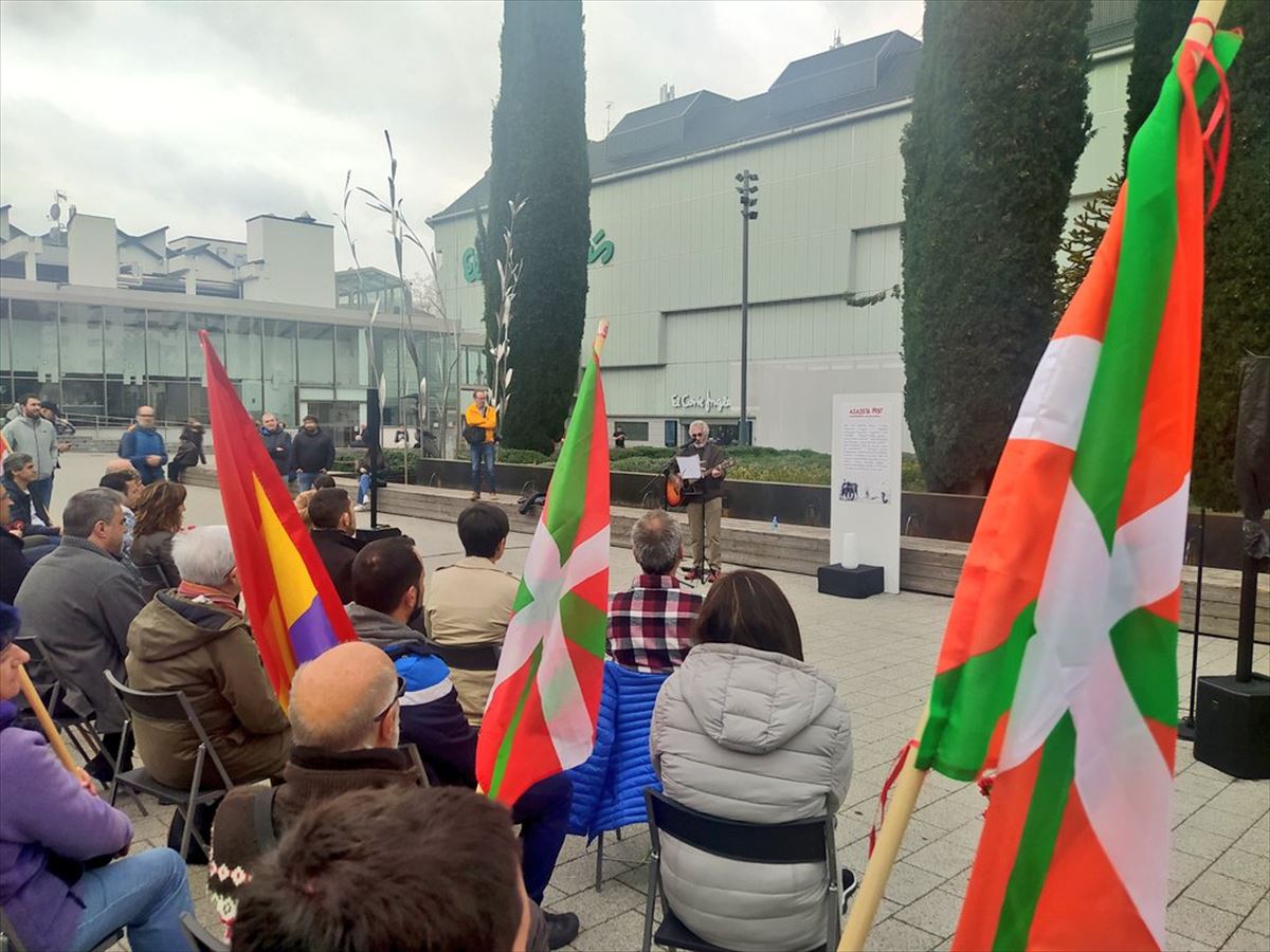 Acto de homenaje en Vitoria-Gasteiz, hoy. Foto:@EQUO_VG