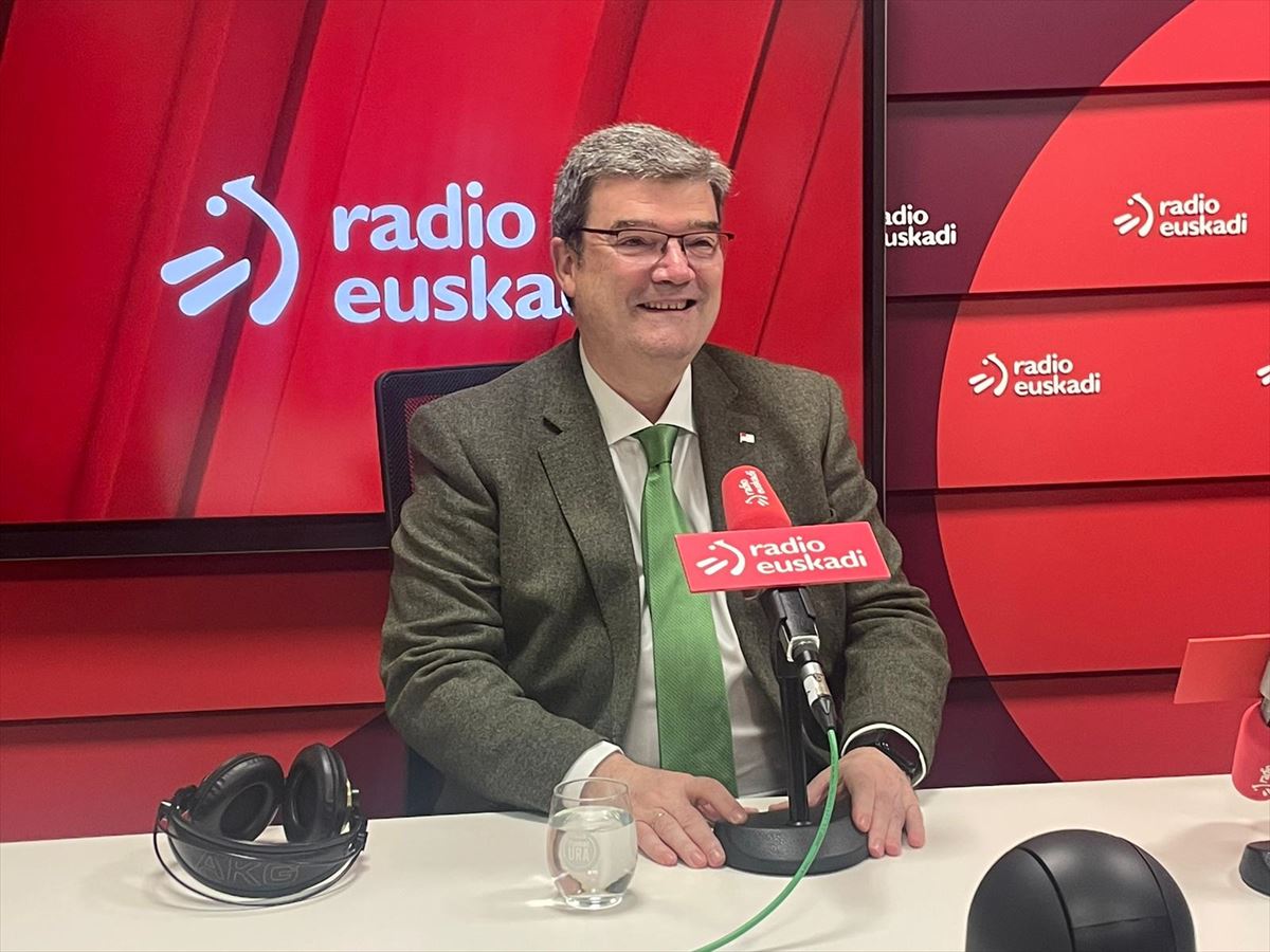 Juan Mari Aburto Radio Euskadin. Artxiboko argazkia: EITB MEDIA