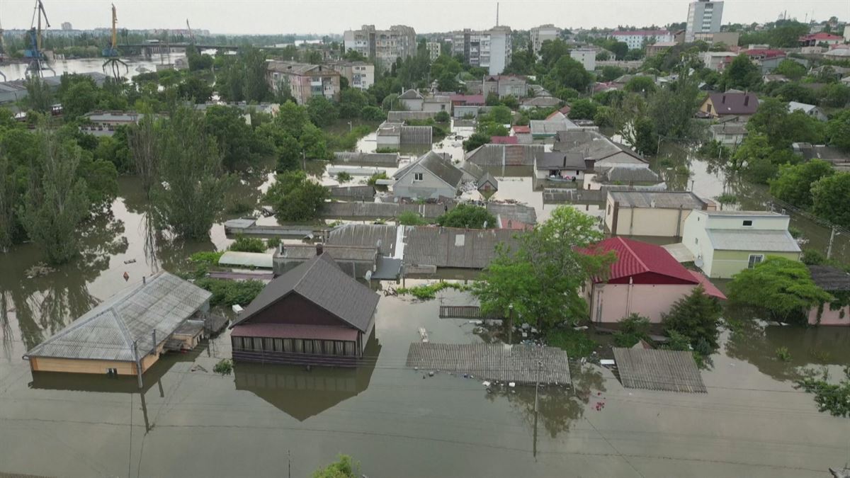 Jersón, bajo el agua. Imagen obtenida de un vídeo de Agencias.