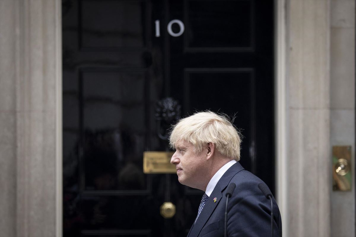 Johnson, frente a Downing Street el día que anunció su renuncia. 