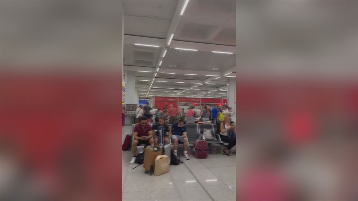 Caos en el aeropuerto de Palma tras la suspensión de vuelos por el temporal