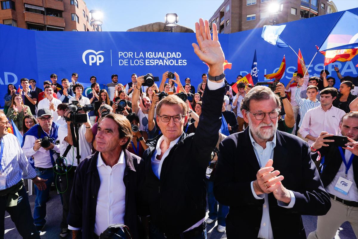 Aznar, Feijoo eta Rajoy, igande honetan Madrilen. Argazkia: EFE