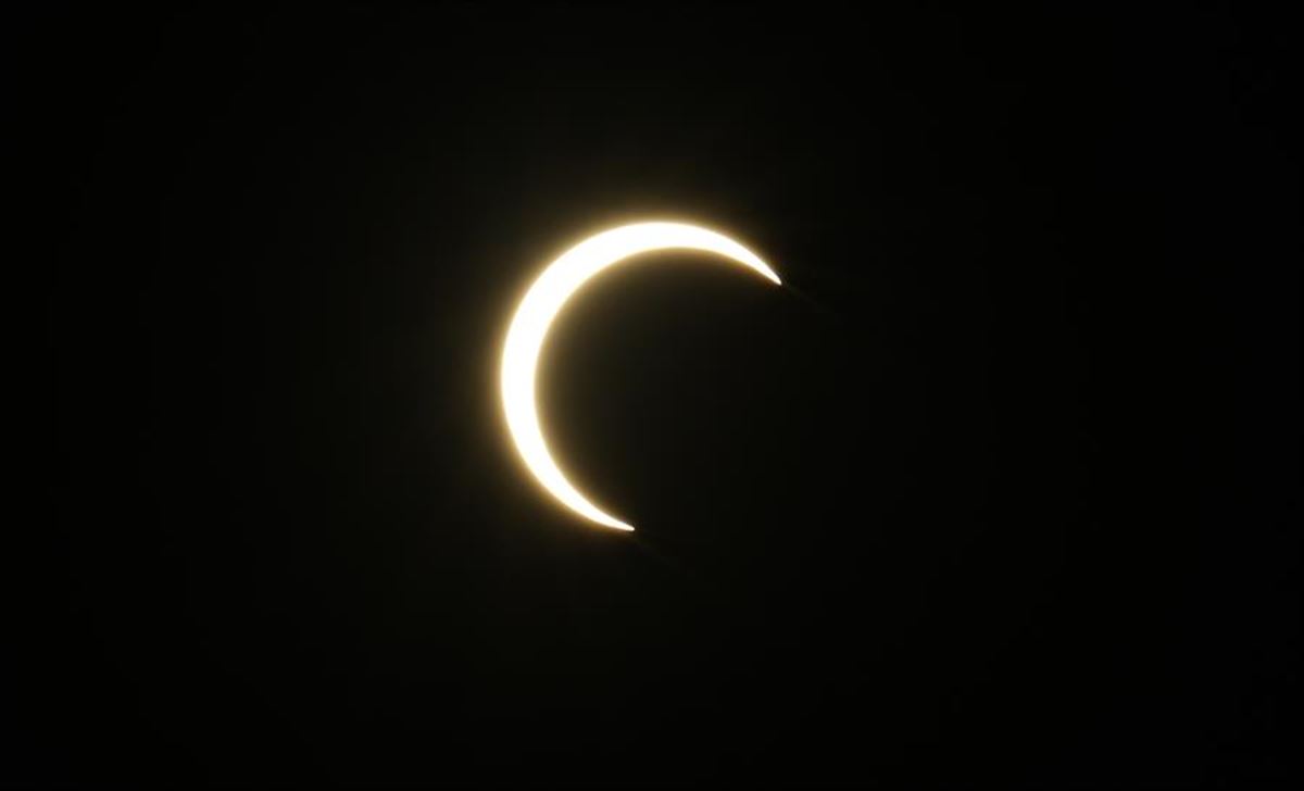 Eclipse anular de 2019 visto desde Emiratos Árabes. EFE. 