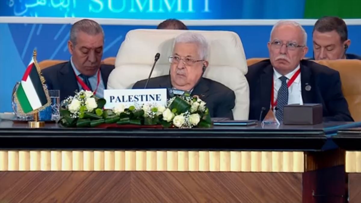 Mahmud Abbas Palestinako presidentea. 