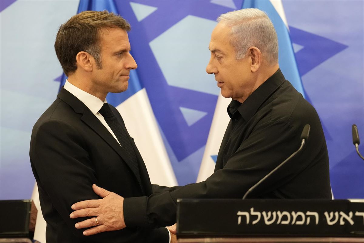 El presidente francés, Emmanuel Macron, y el primer ministro israelí, Benjamin Netanyahu. Foto: EFE