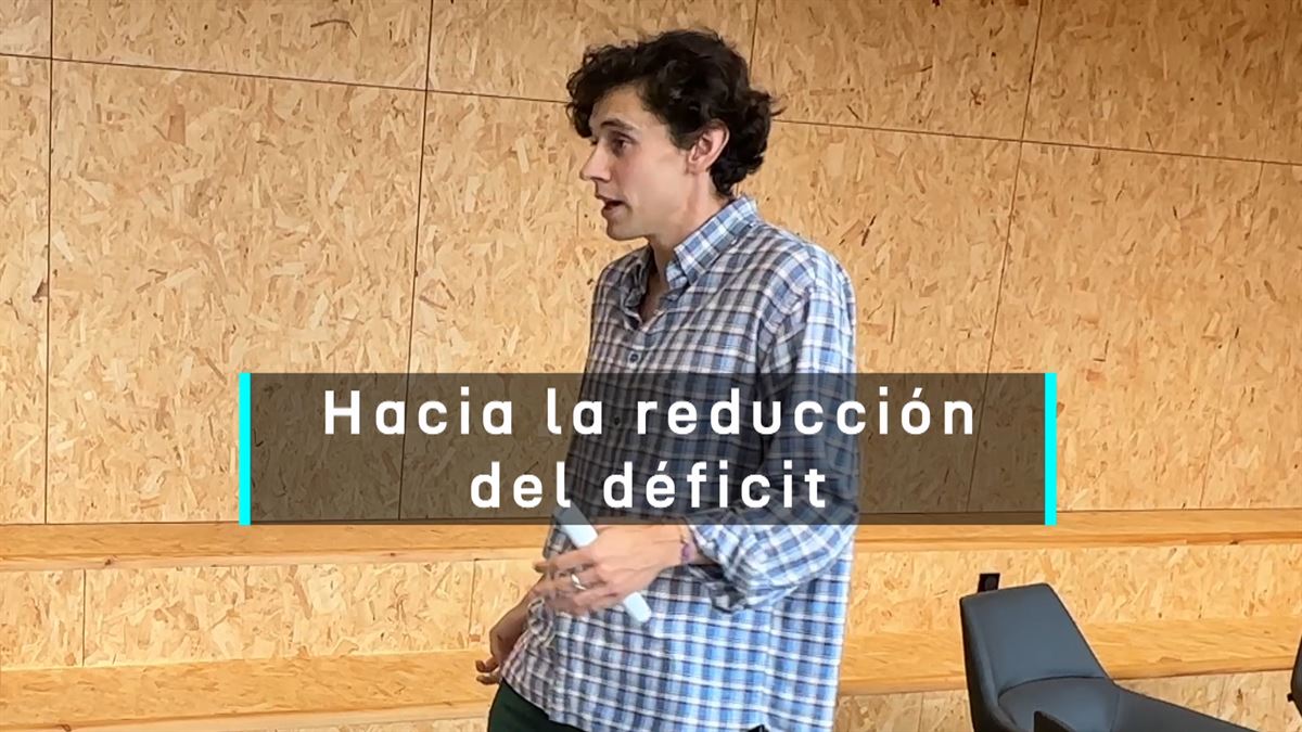 El economista Ander Iparraguirre nos habla sobre el déficit. Imagen: EITB Media.
