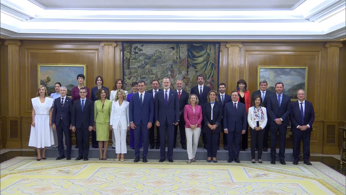 Los 22 ministros. Imagen obtenida de un vídeo de Agencias.