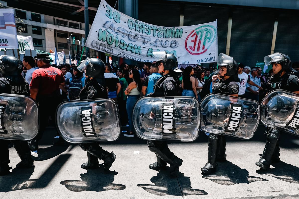 La Policía en Buenos Aires. Foto: EFE